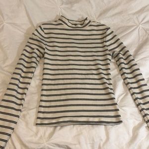 Black & white turtle neck